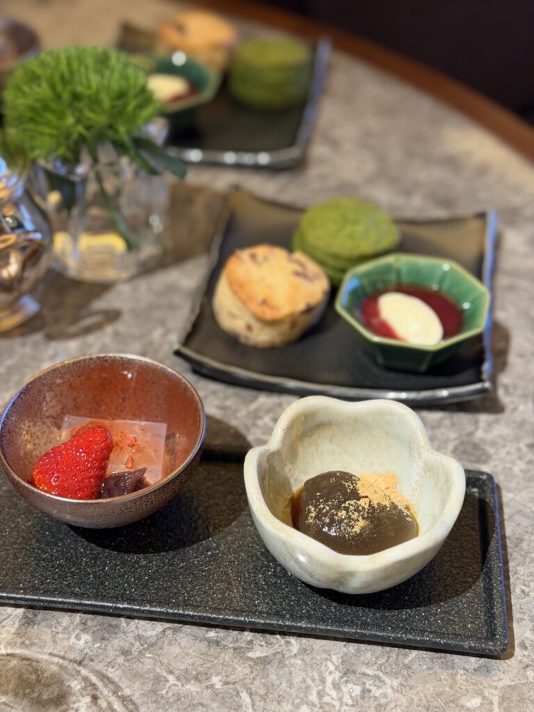 パフェとスコーン